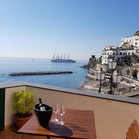 A Due Passi Da Amalfi