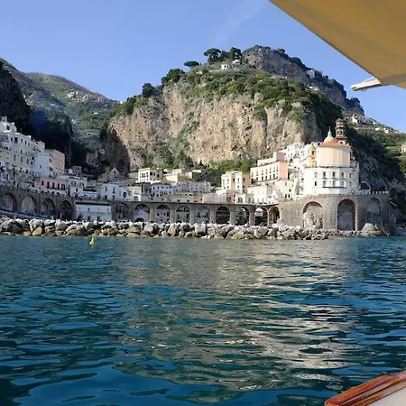 A Due Passi Da Amalfi Apartamento *